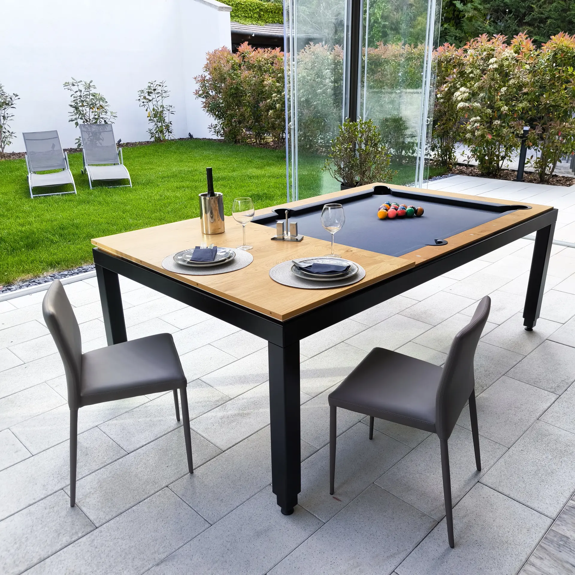 Fusiontables biliárd- és étkezőasztal pergola teraszon
